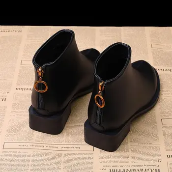 Ankle Boots Mulheres 2023 Inverno Quente Designer de Moda Botas de Plataforma Gladiador Não-deslizamento de Pelúcia Flats Sapatos Botas de Pele de Plus Size